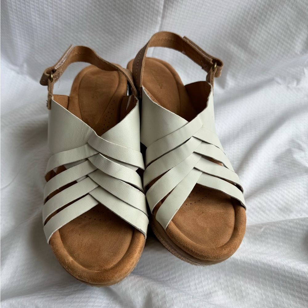 Clarks White and Tan Strappy Sandals
